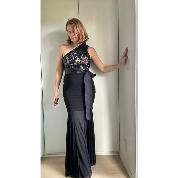 Vintage 90s Caché One-Shoulder Black Formal Gown SZ 2 Elegant Evening Dress - Picture 14 of 14